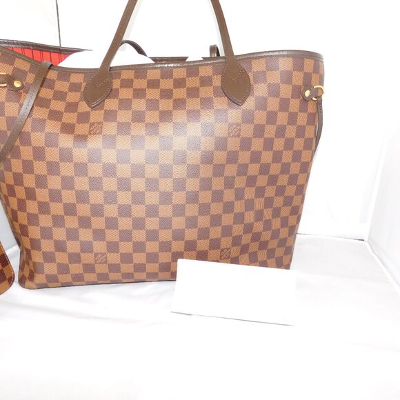 Louis Vuitton GM Neverfull with pouch - Picture 8 of 10